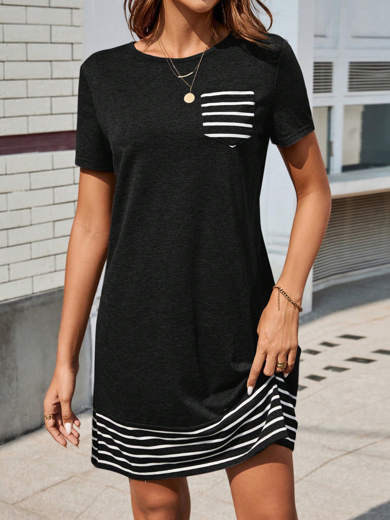 Sporty Women's Striped & Printed Round Neck Dress With Pockets