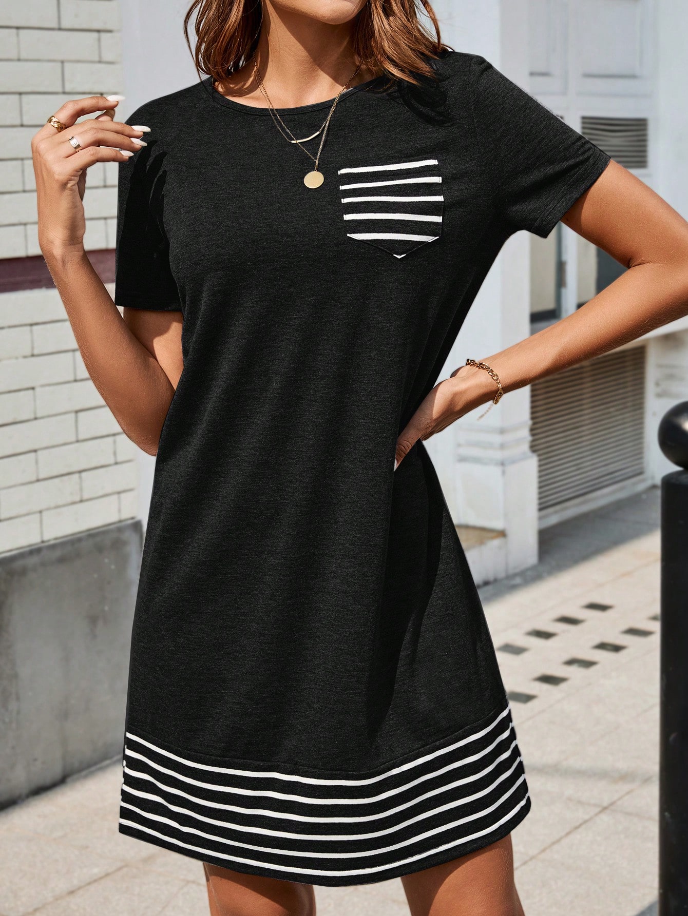 Sporty Women's Striped & Printed Round Neck Dress With Pockets