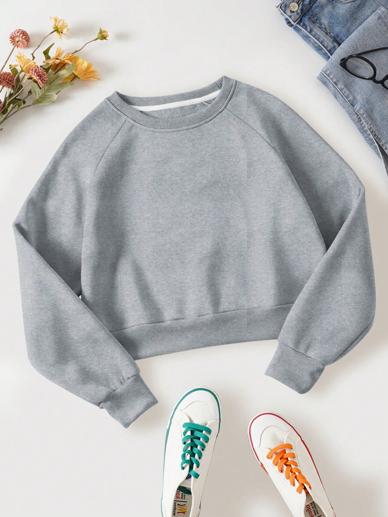 Solid Raglan Sleeve Thermal Lined Sweatshirt