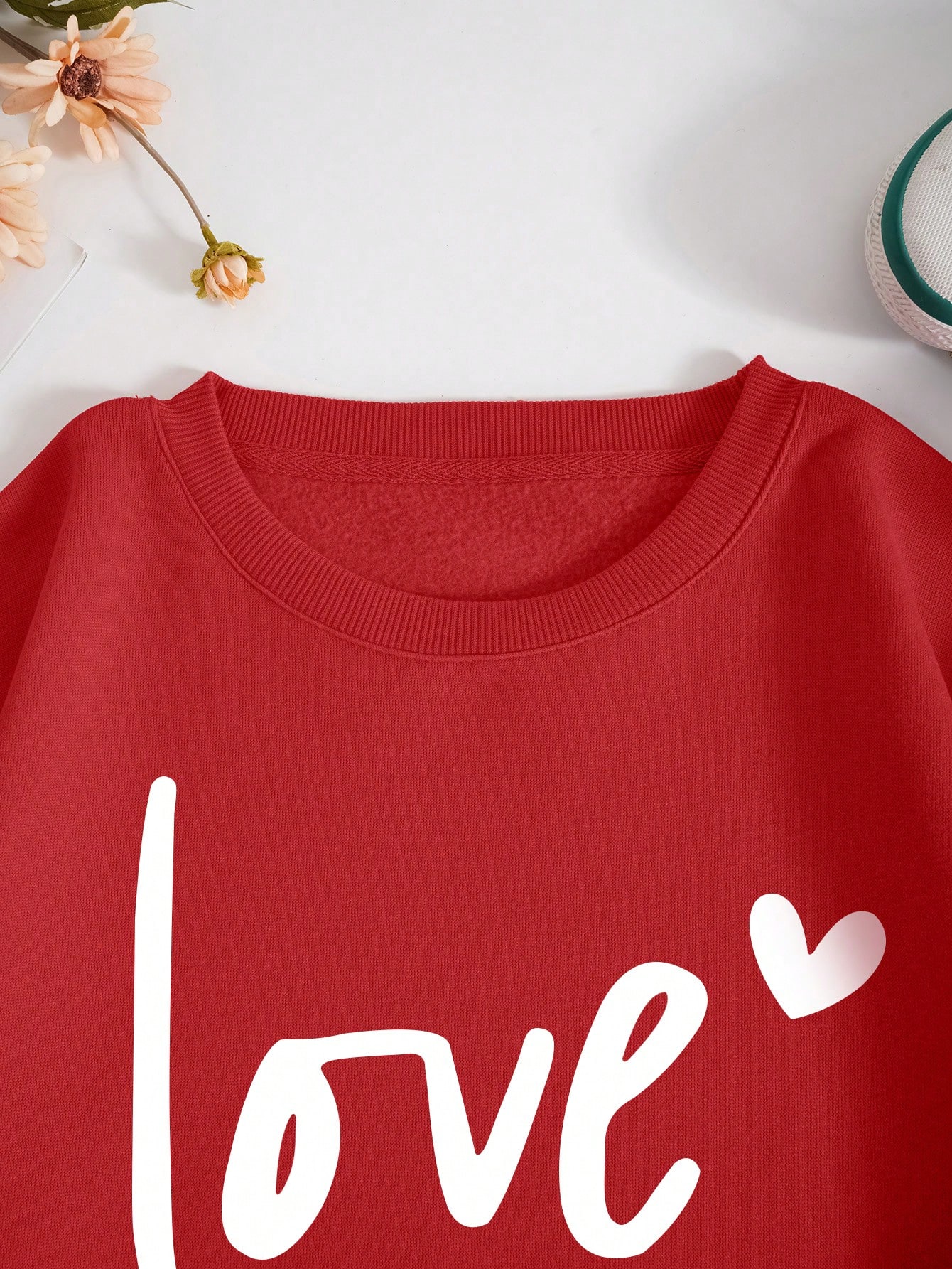 Women's Letter And Heart Print Round Neck Sweatshirt