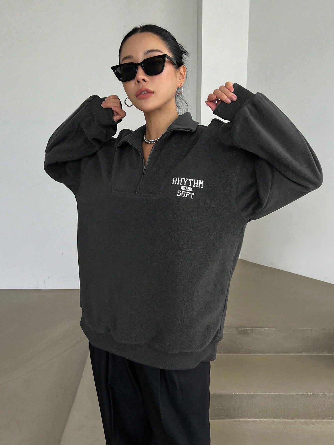 Letter Graphic Quarter Zip Drop Shoulder Sweatshirt