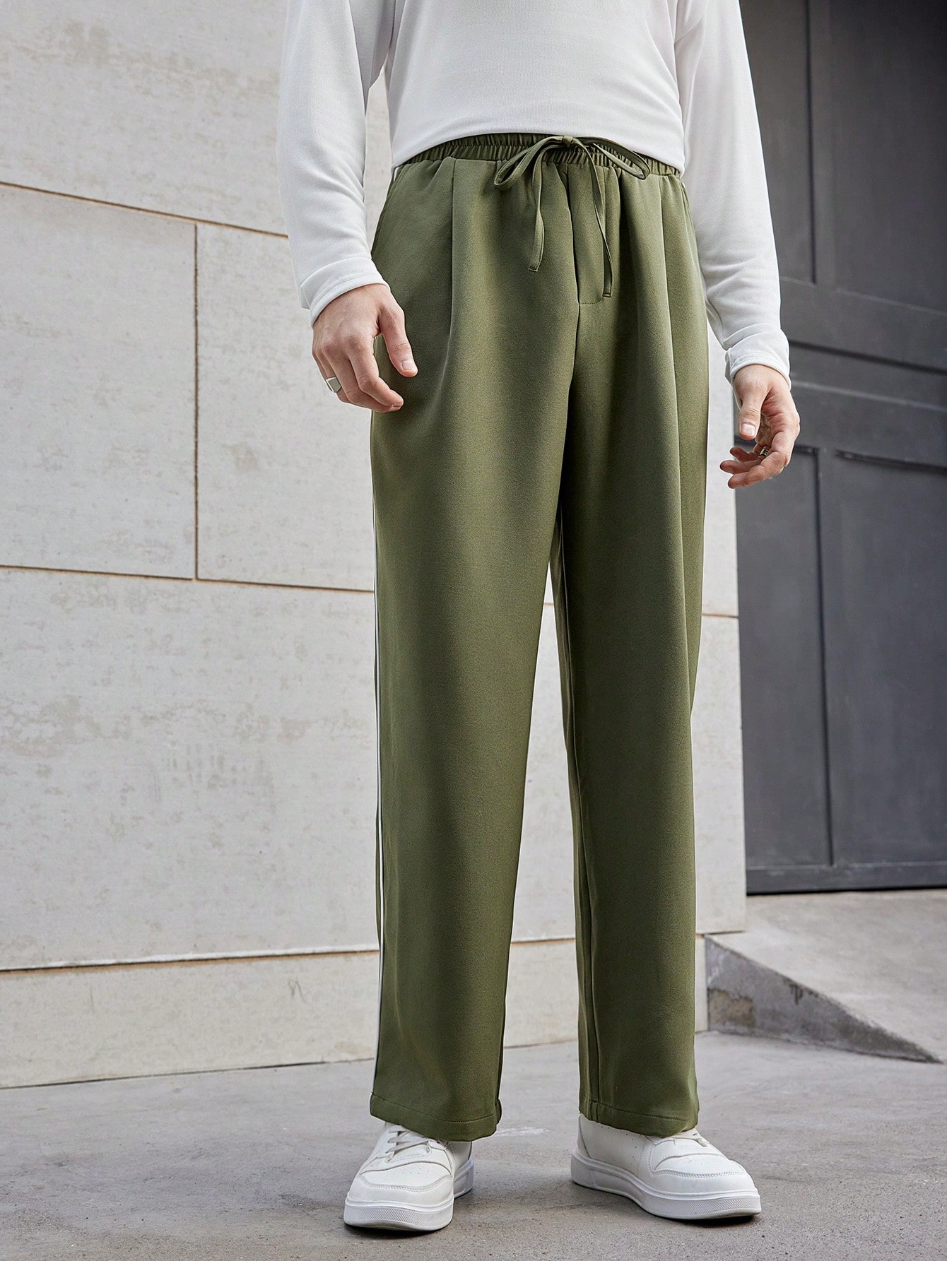 Manfinity Homme Men's Straight Leg Casual Pants With Contrast Color Rolled Hem