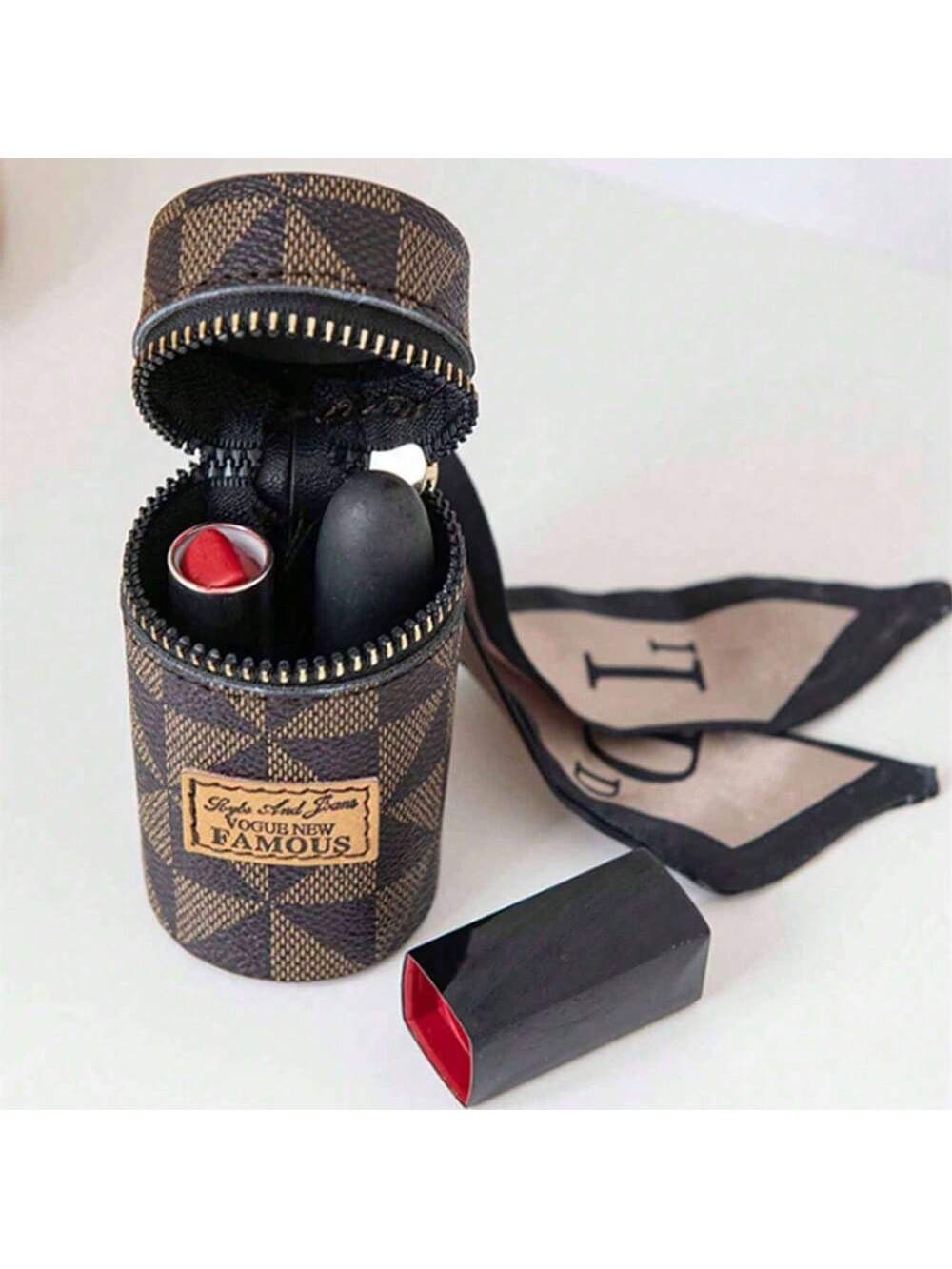 (Random Fabric Cutting) 1pc Cosmetic Lipstick Case Keychain Mini Round Cylinder Coin Purse Storage Pouch For Lip Balm Women's Ho