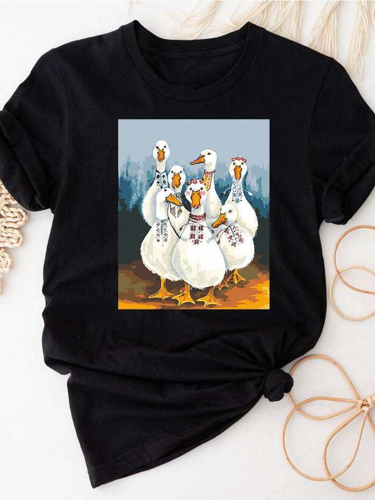 Футболка жіноча чорна Geese in embroidered shirts