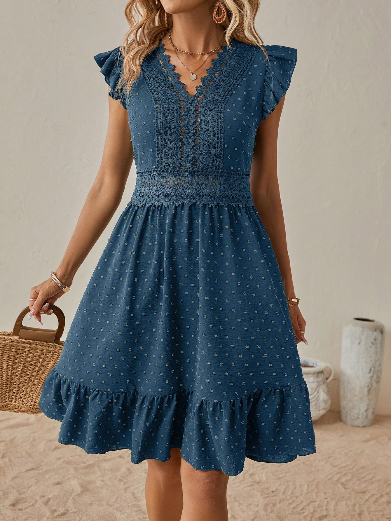 Women's V-Neck Lace Splicing Fashionable Dress With Ruffled Hem