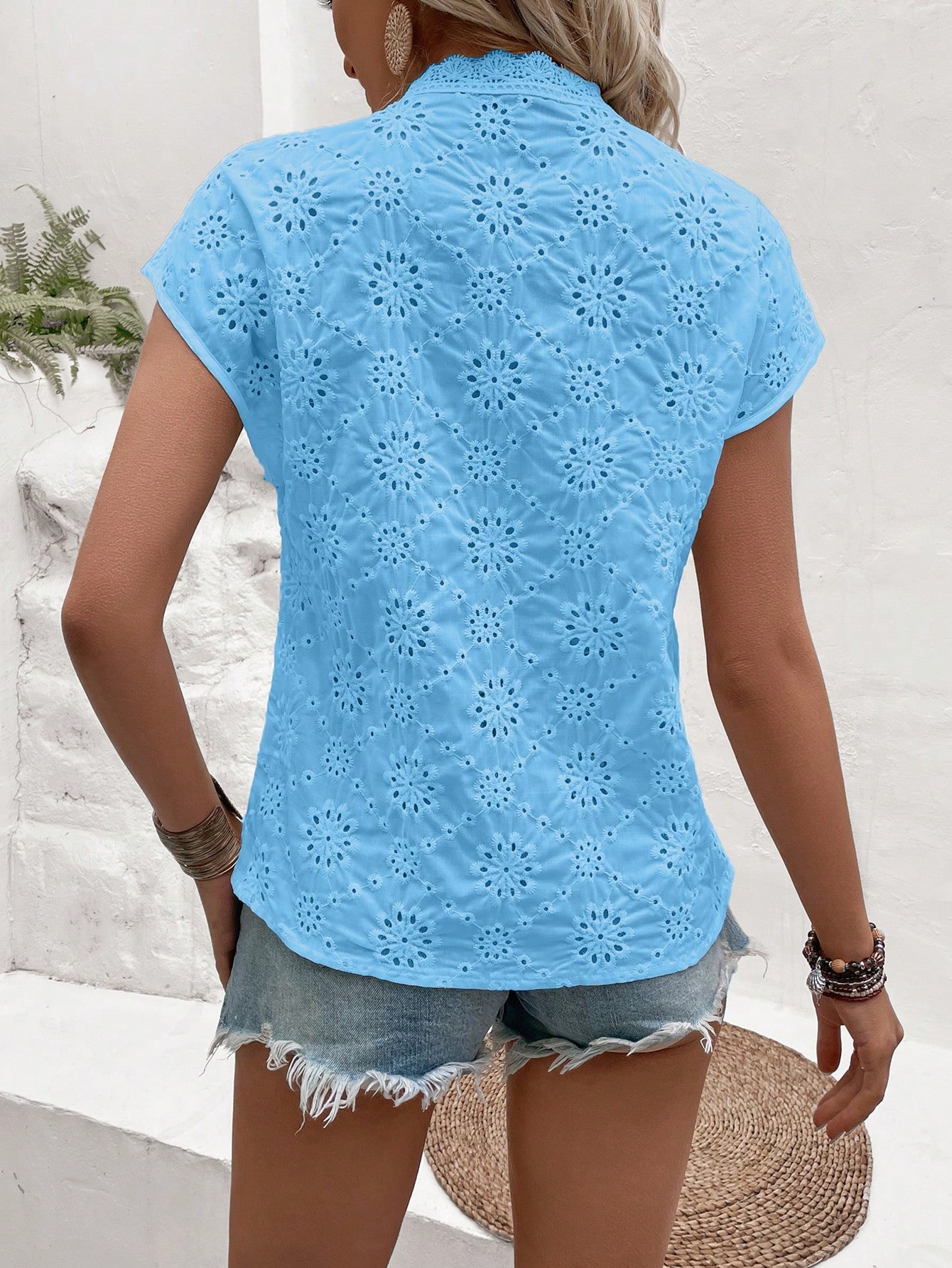 Women's Short Sleeve Shirt With Lace Detail