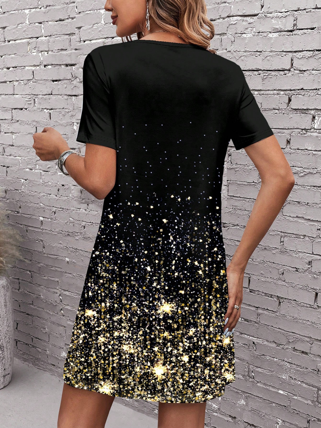 EMERY ROSE Short Sleeve Round Neck Sequin-Look Printed Dress