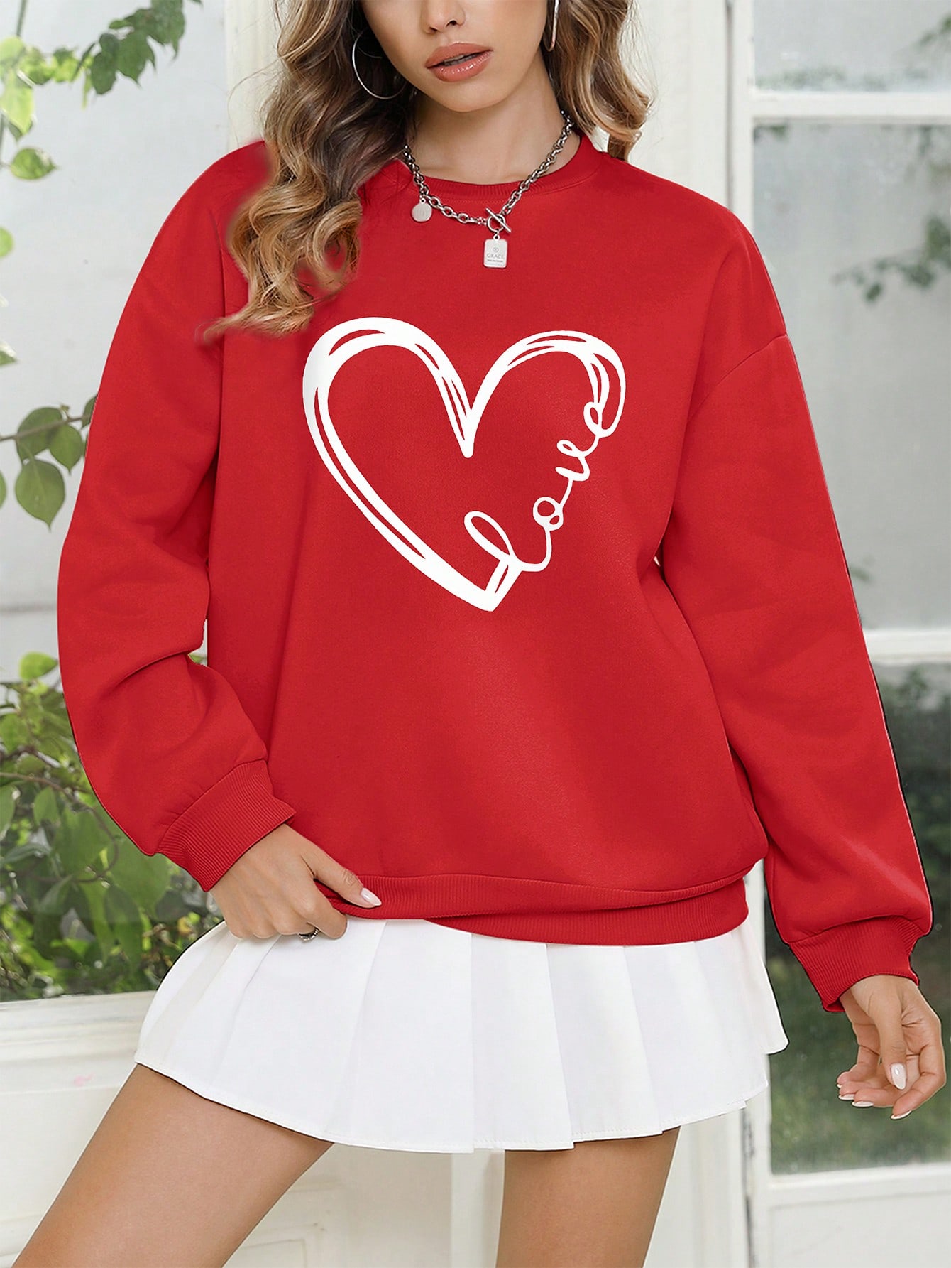 Women's Love Heart Letter Print Round Neck Sweatshirt