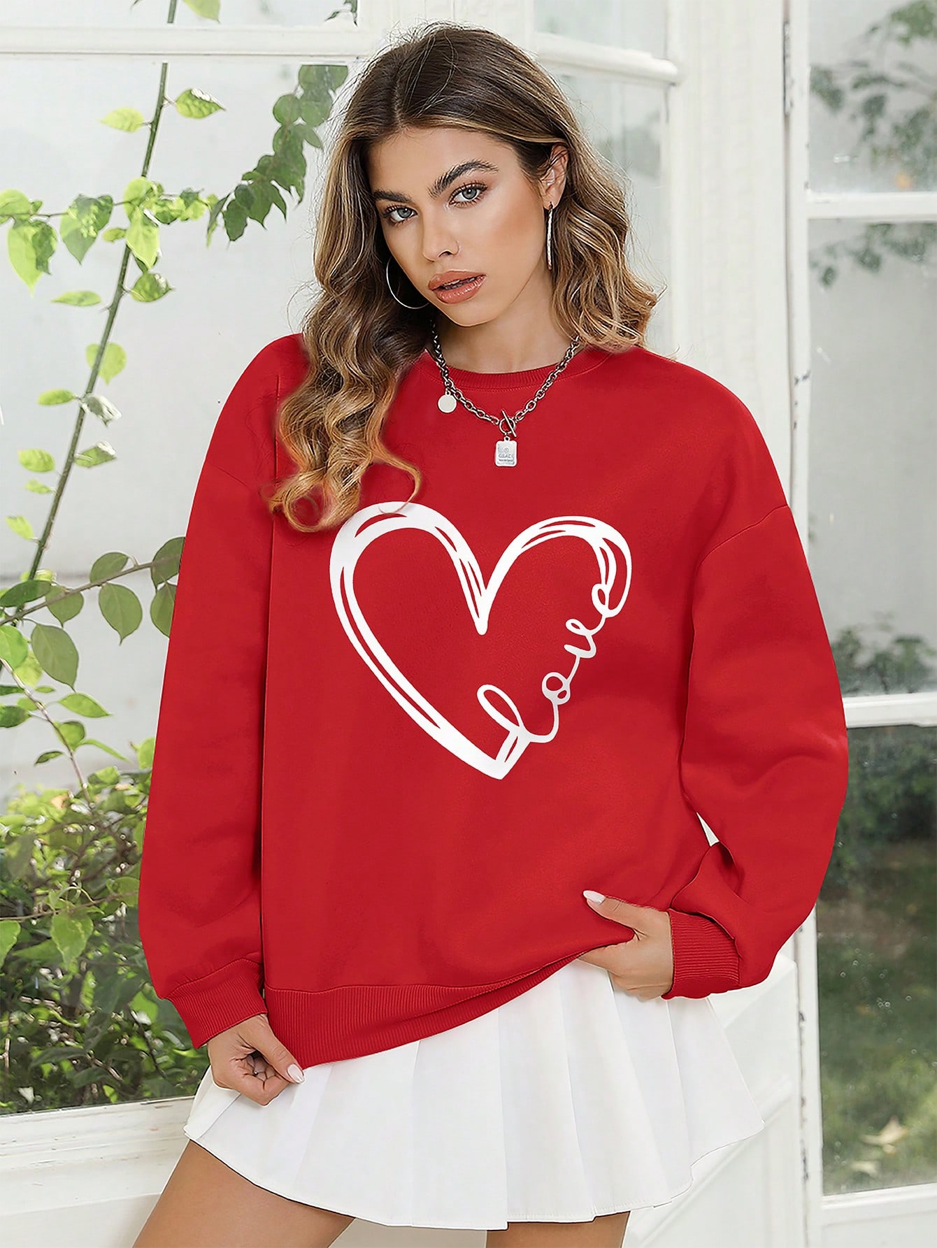 Women's Love Heart Letter Print Round Neck Sweatshirt