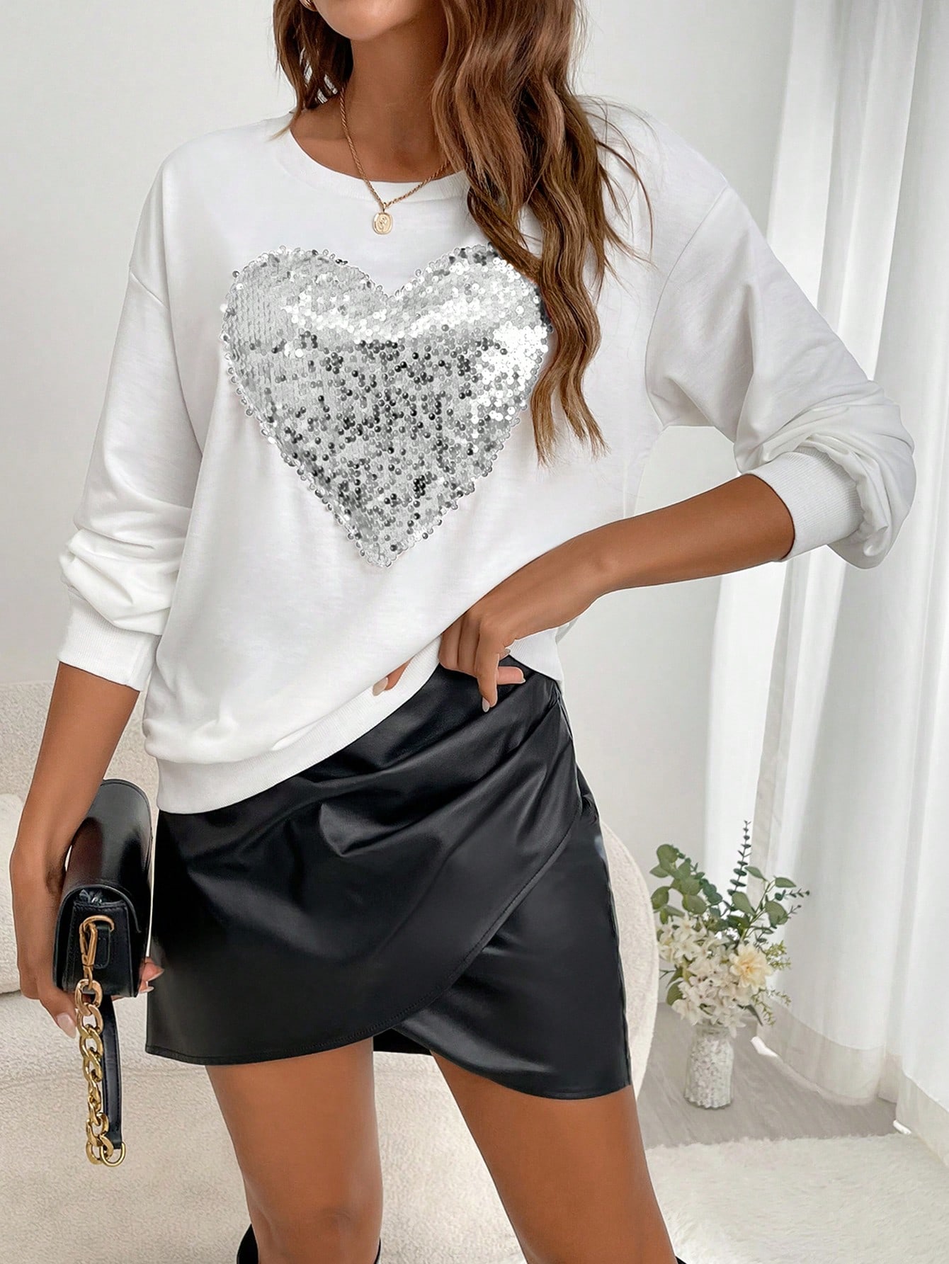 Sequin Heart Print Drop Shoulder Sweatshirt