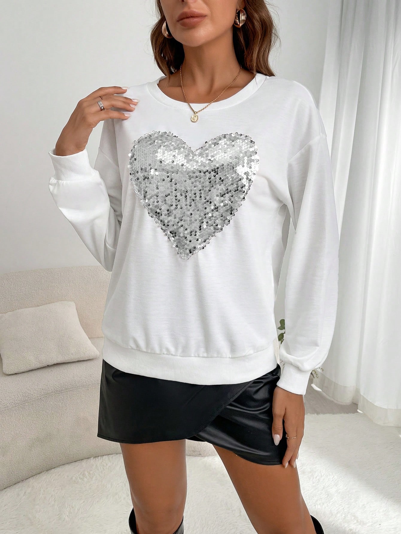 Sequin Heart Print Drop Shoulder Sweatshirt