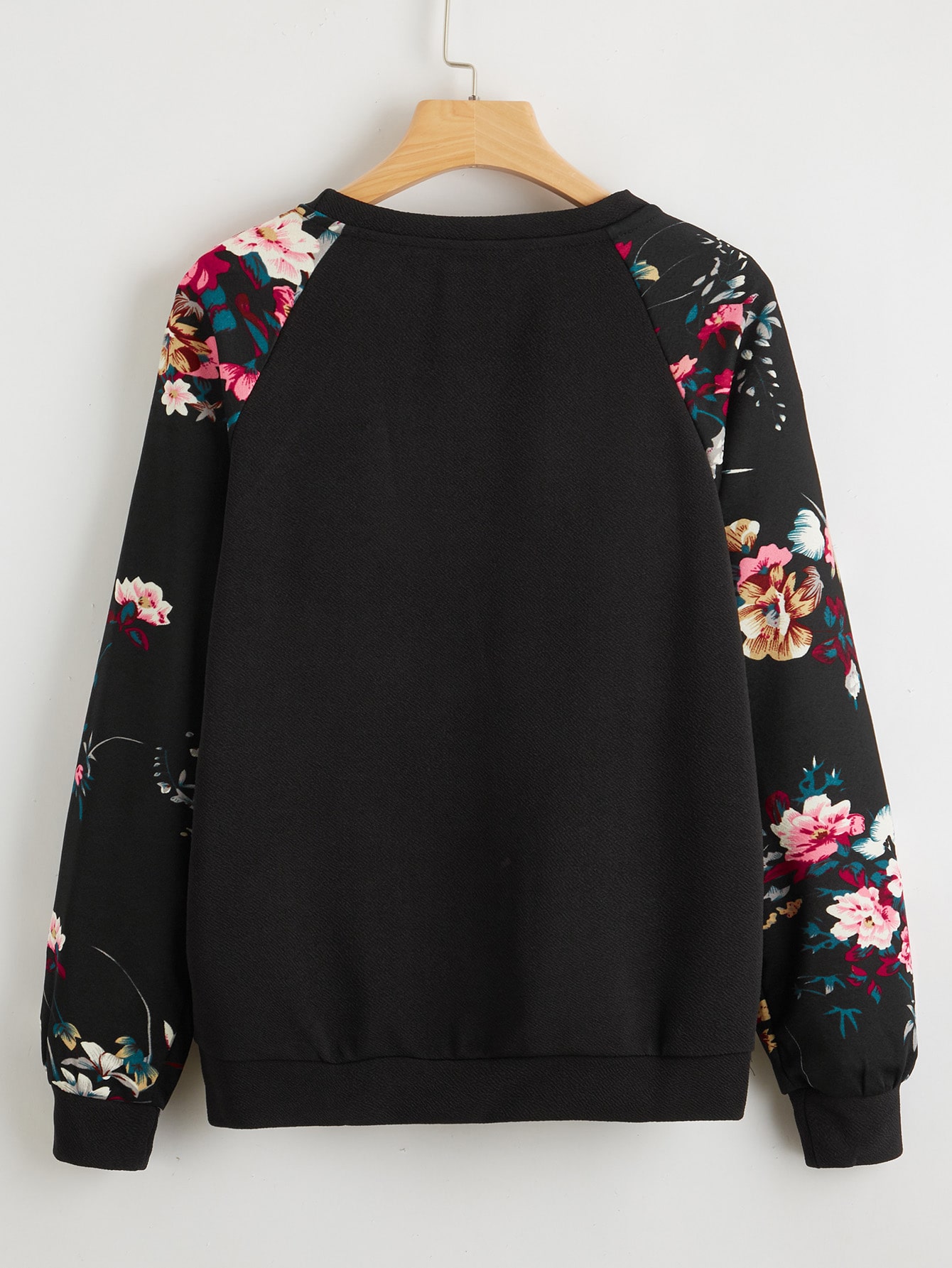 Raglan Sleeve Floral Pullover