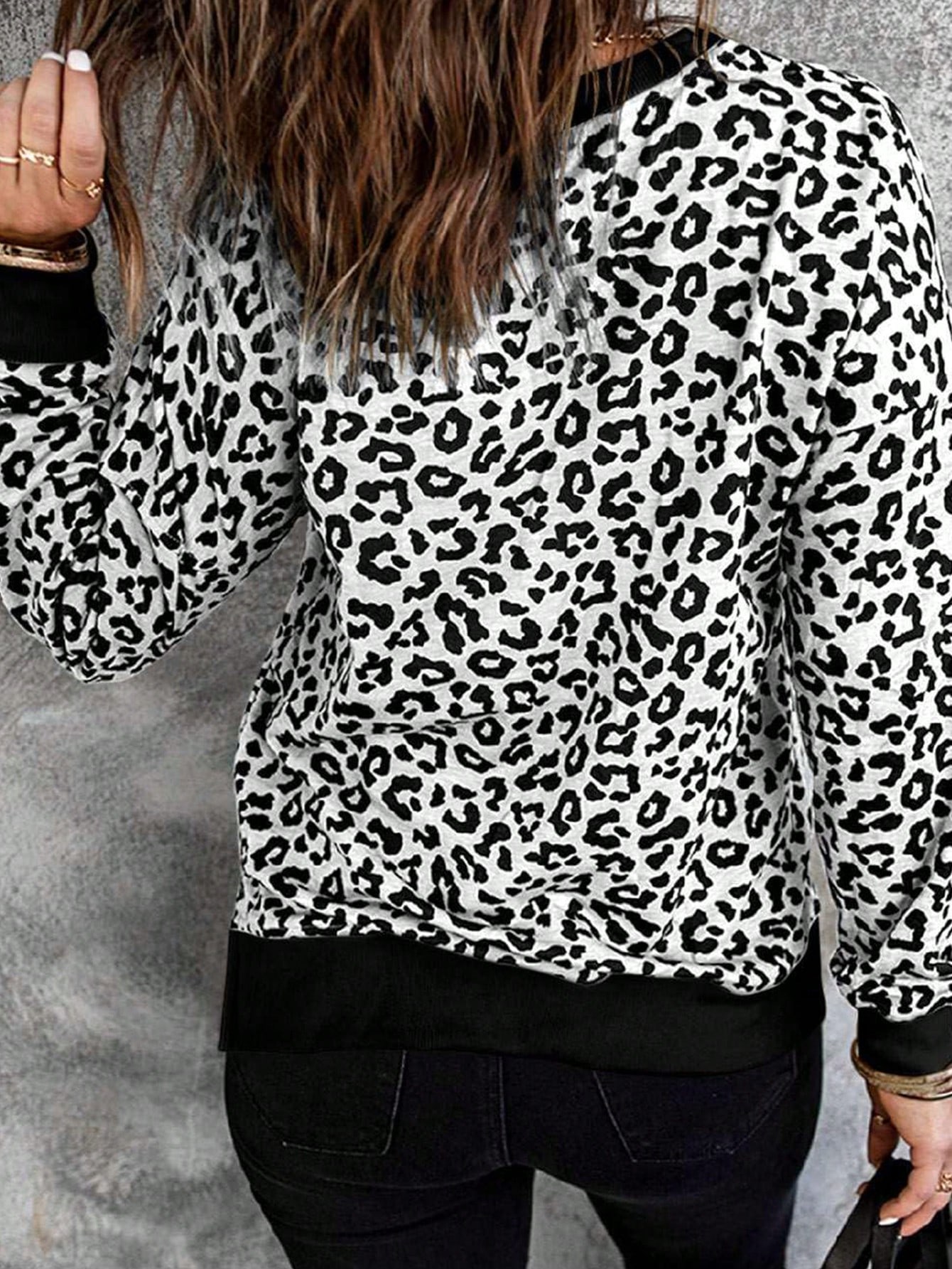 Leopard Print Contrast Trim Sweatshirt