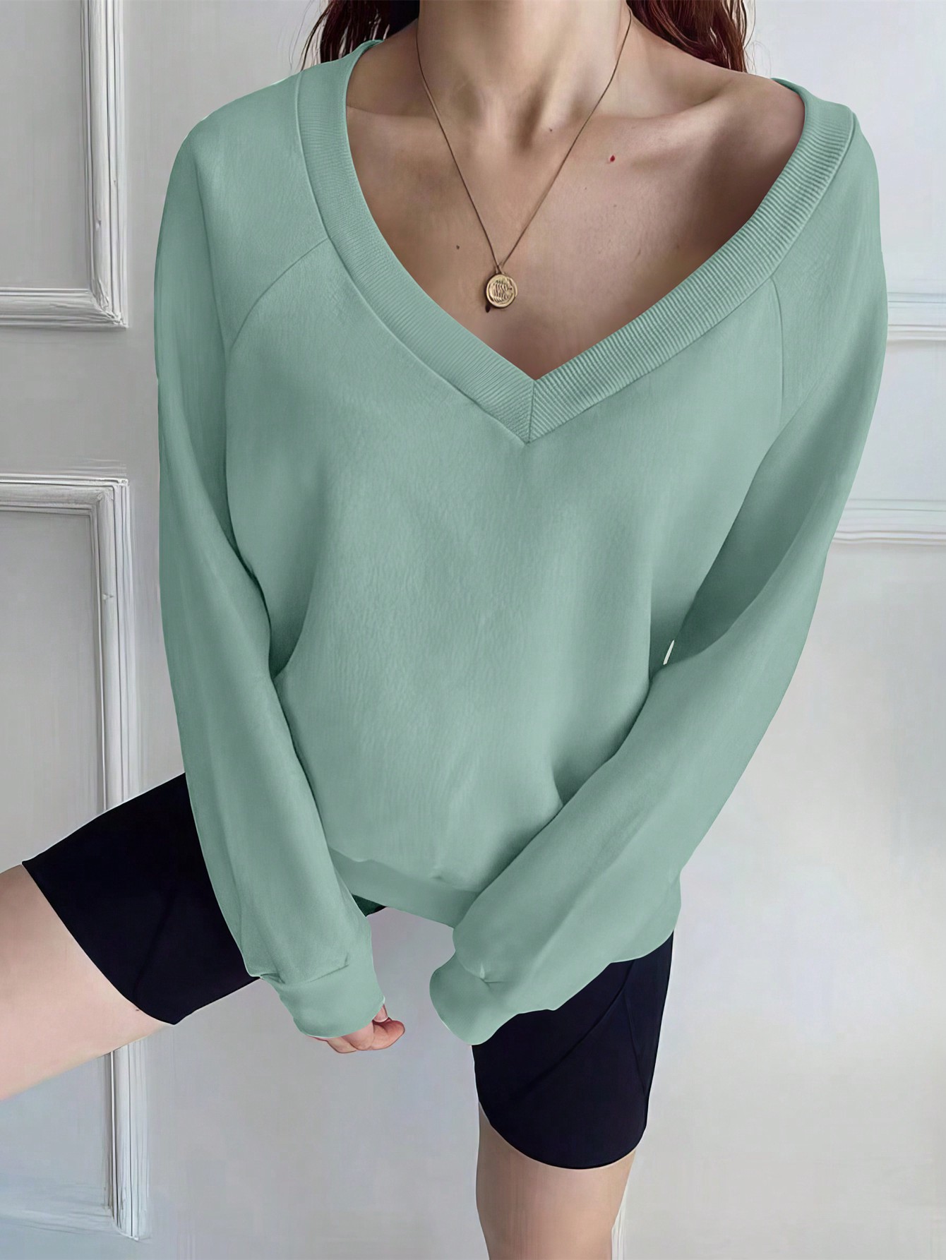 Solid Raglan Sleeve V Neck Sweatshirt