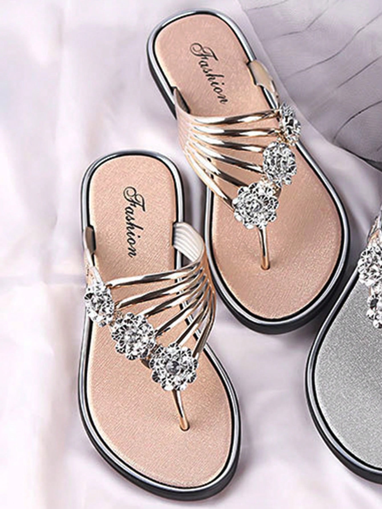 Women Metallic Rhinestone Decor Flip Flops, Glamorous Summer Flip Flops