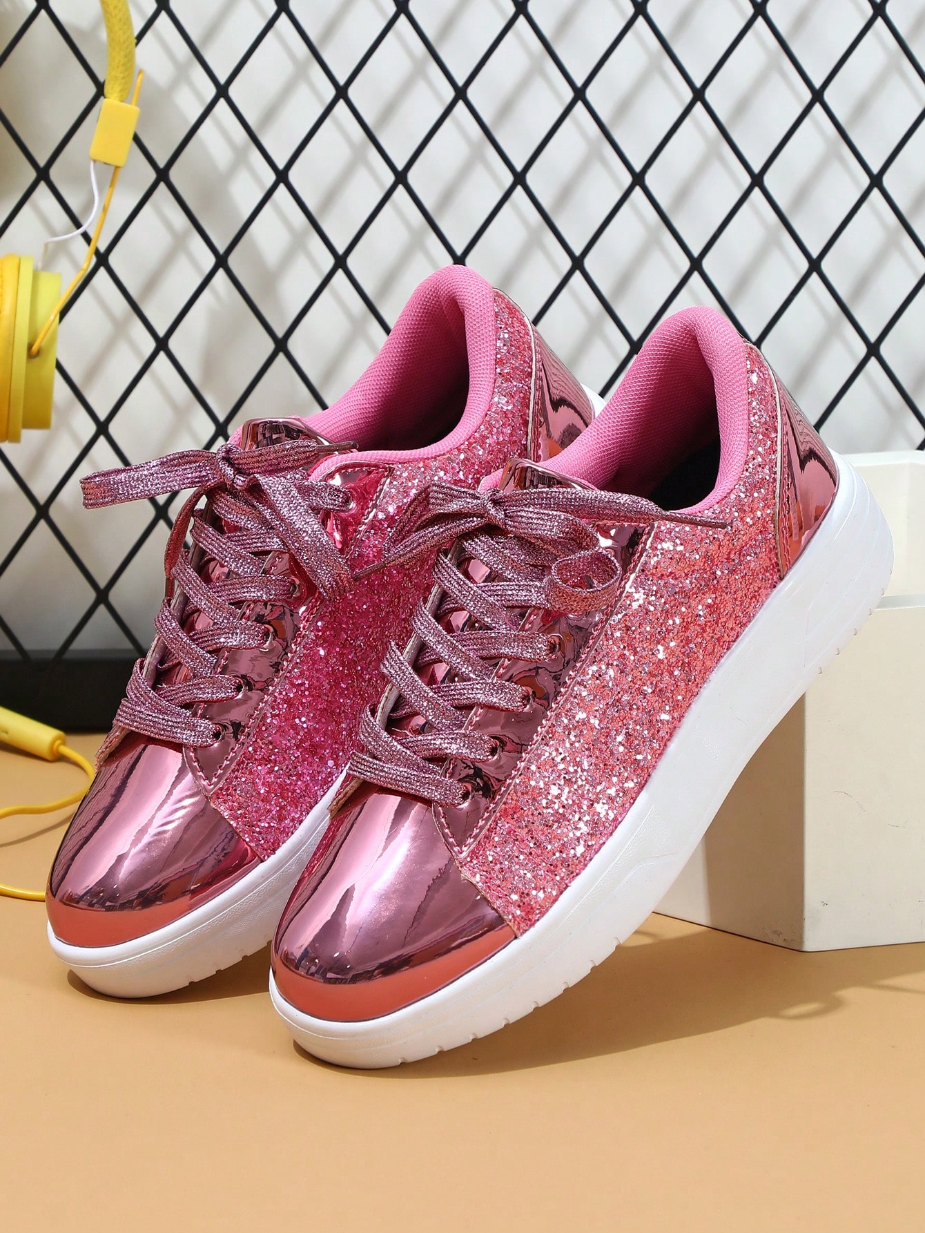 Pink Glitter Mixed Mirror Leather Women Skateboard Shoes, Fashionable And Sweet Style For Festivals, Walking, Casual Sports