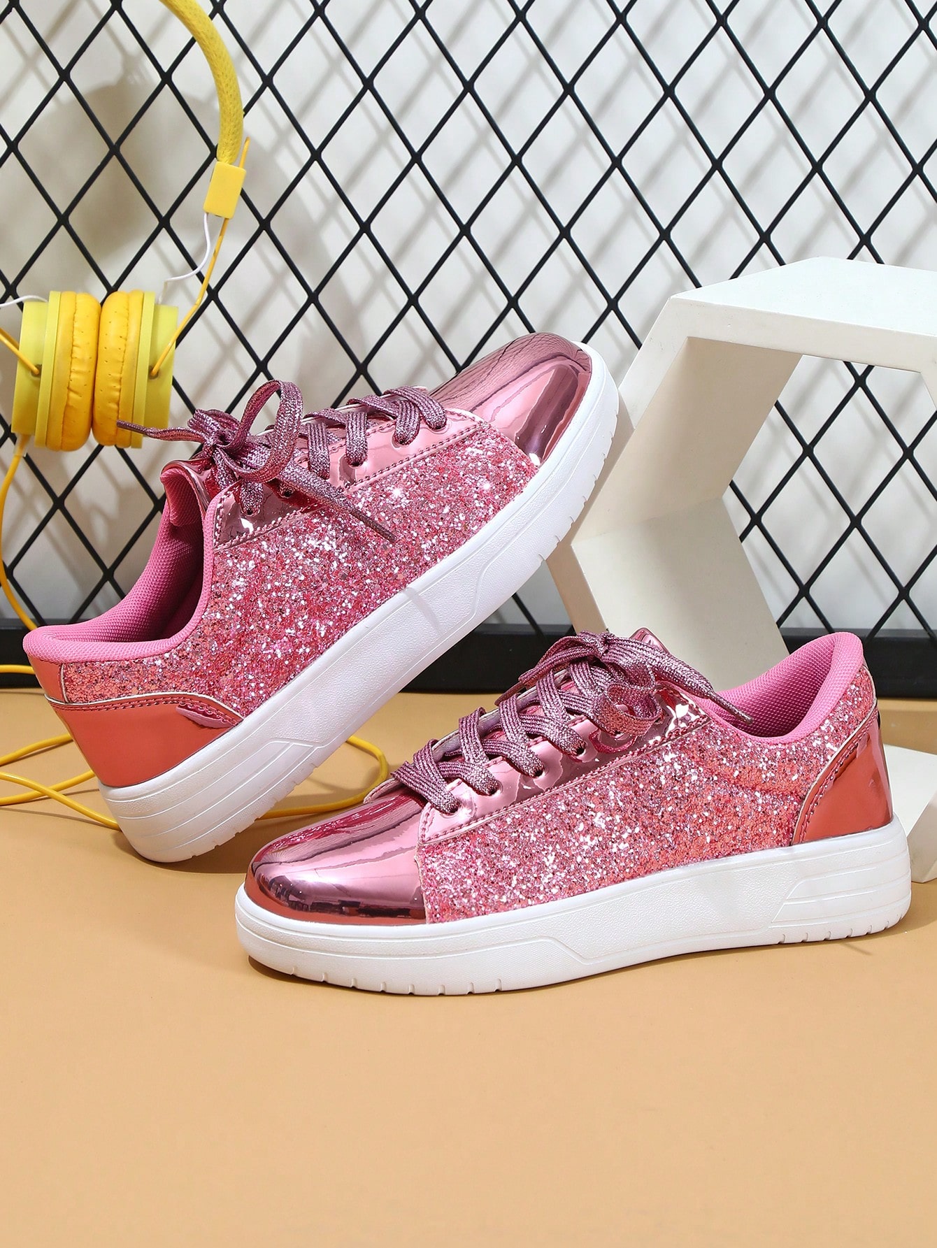 Pink Glitter Mixed Mirror Leather Women Skateboard Shoes, Fashionable And Sweet Style For Festivals, Walking, Casual Sports