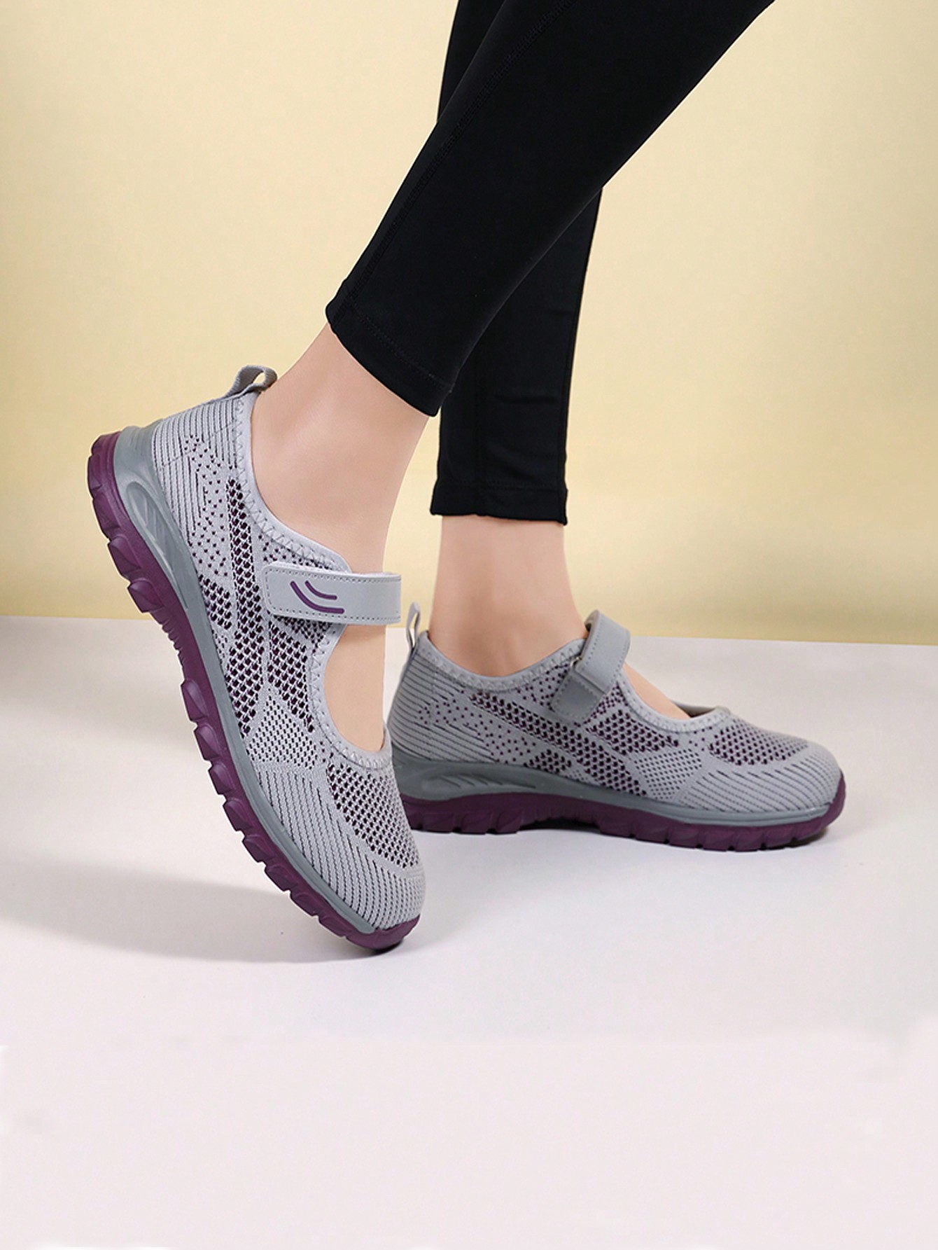 Women Casual Comfortable Walking Shoes For Seniors Safety Flat Non-Slip Hook And Loop Sneakers