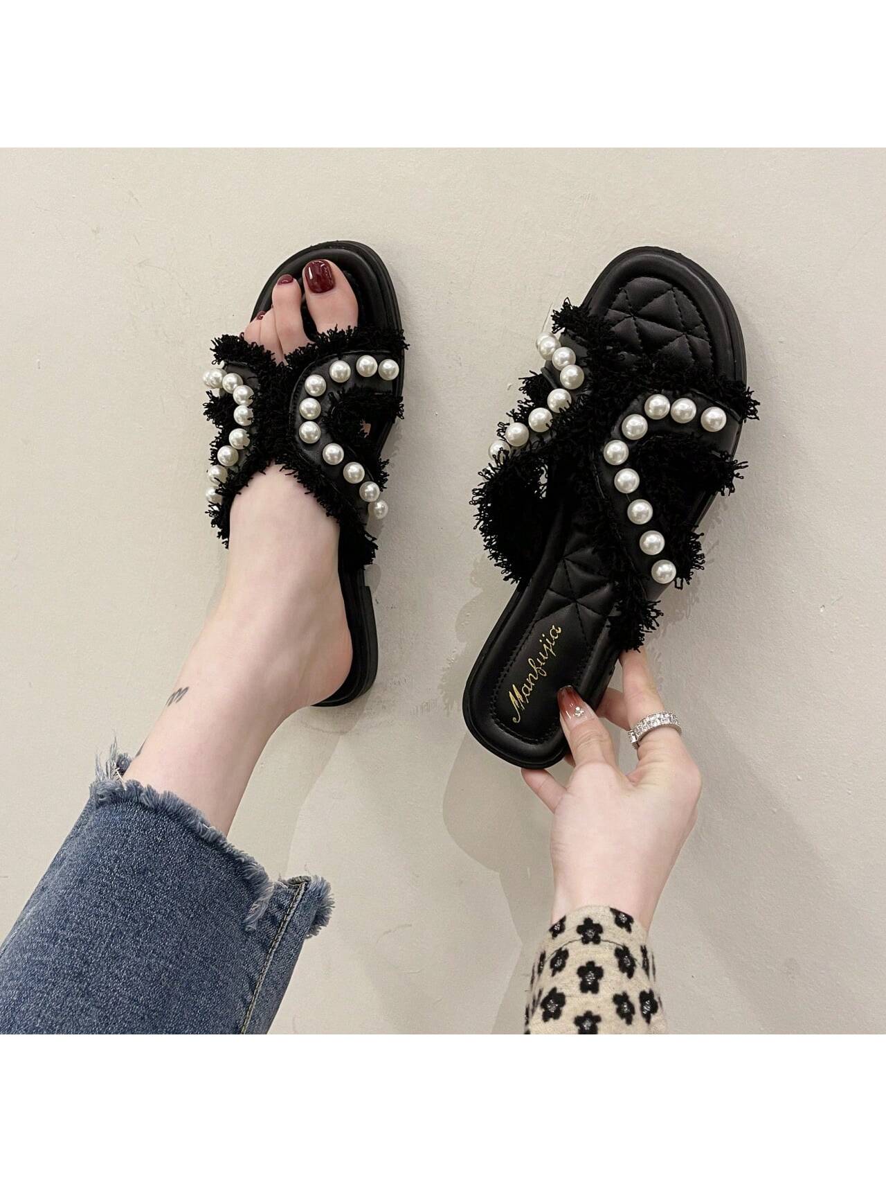 2024 New Summer Women's Fashionable Flat Sandals, Pearl Decorated Beach Slippers