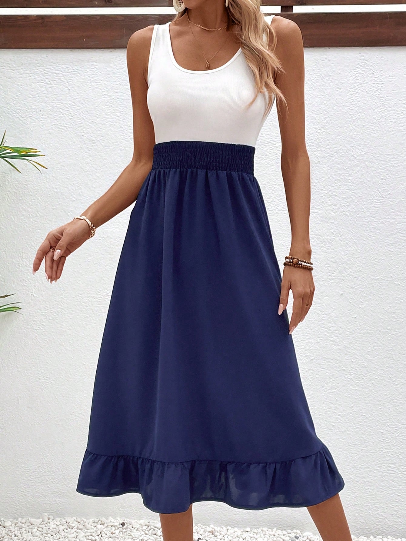 Women's Summer Color Block Sleeveless Casual Dress With Round Neckline And Waist Tie