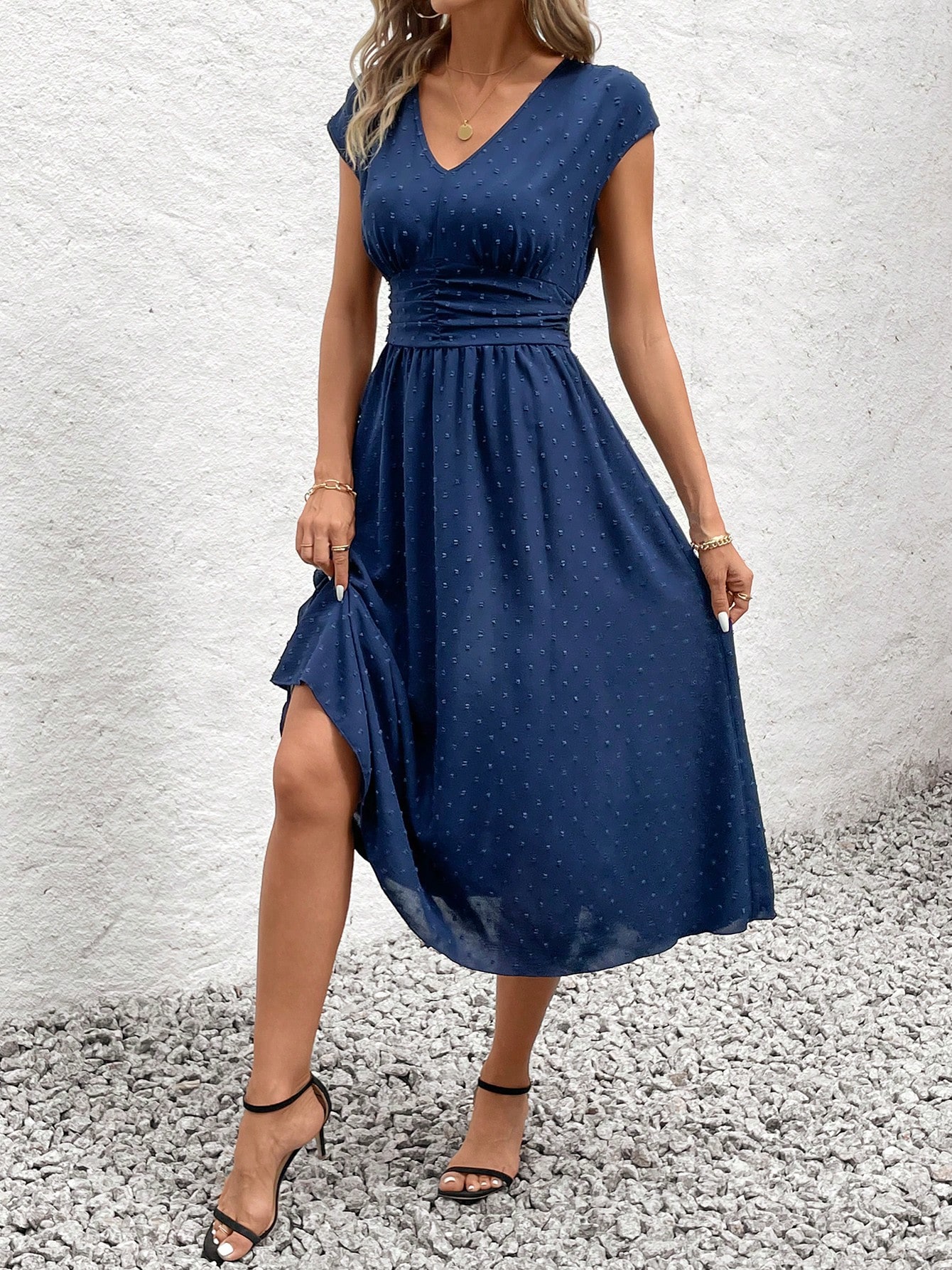 Women'S V-Neck Waist-Cinched Dress