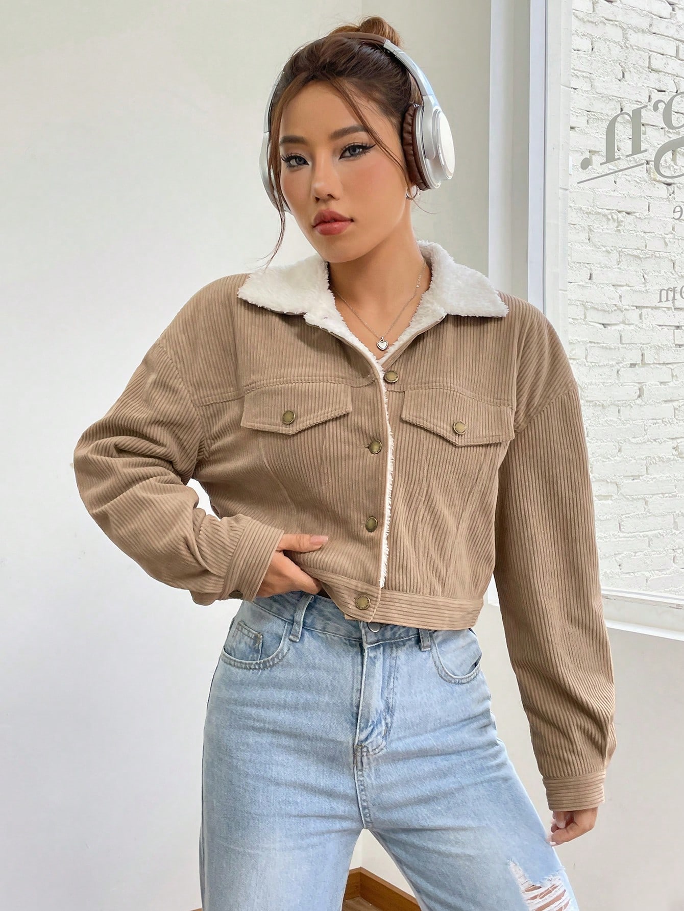 Women's Khaki Fleece Trucker Front Pockets Thick Flap Detail Thermal Lined Drop Shoulder Teddy Lined Winter Soft Corduroy Croppe