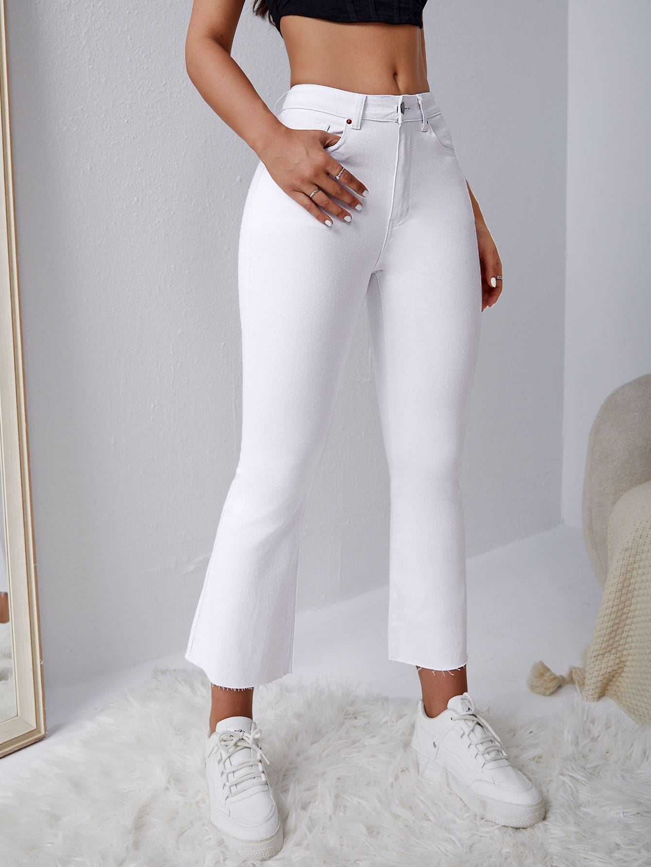 Frayed Hem Flare Leg Jeans