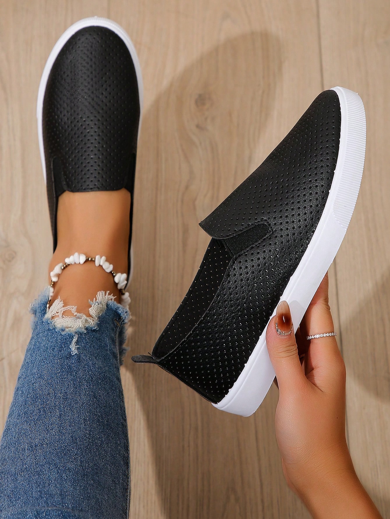 Casual Black Outdoor Sports Shoes For Women, Spring And Autumn, Round Toe Slip-On, Breathable And Versatile Women's Shoes