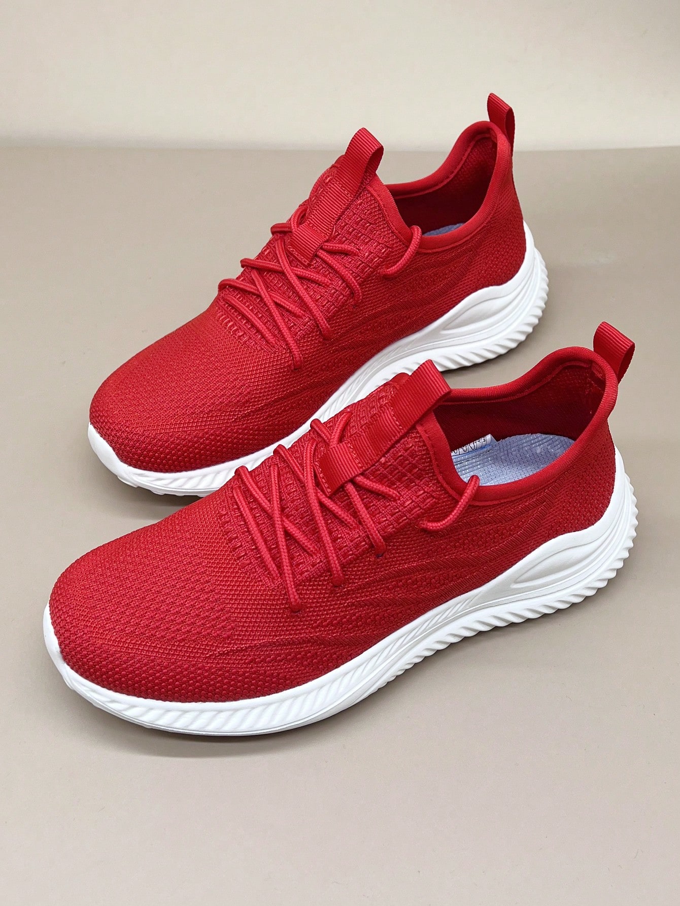 Red Low-Cut Lightweight Walking Sports Casual Shoes For Women, Comfortable Flat Feet