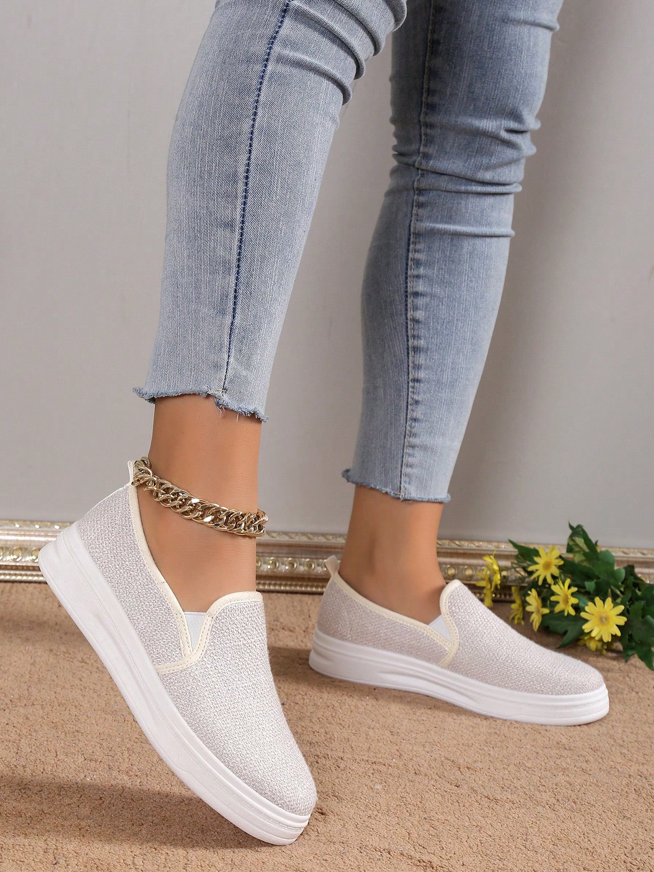 Ladies' Simple Round Toe Beige Casual Sports Shoes, Spring & Autumn New Flat Athletic & Work Sneakers