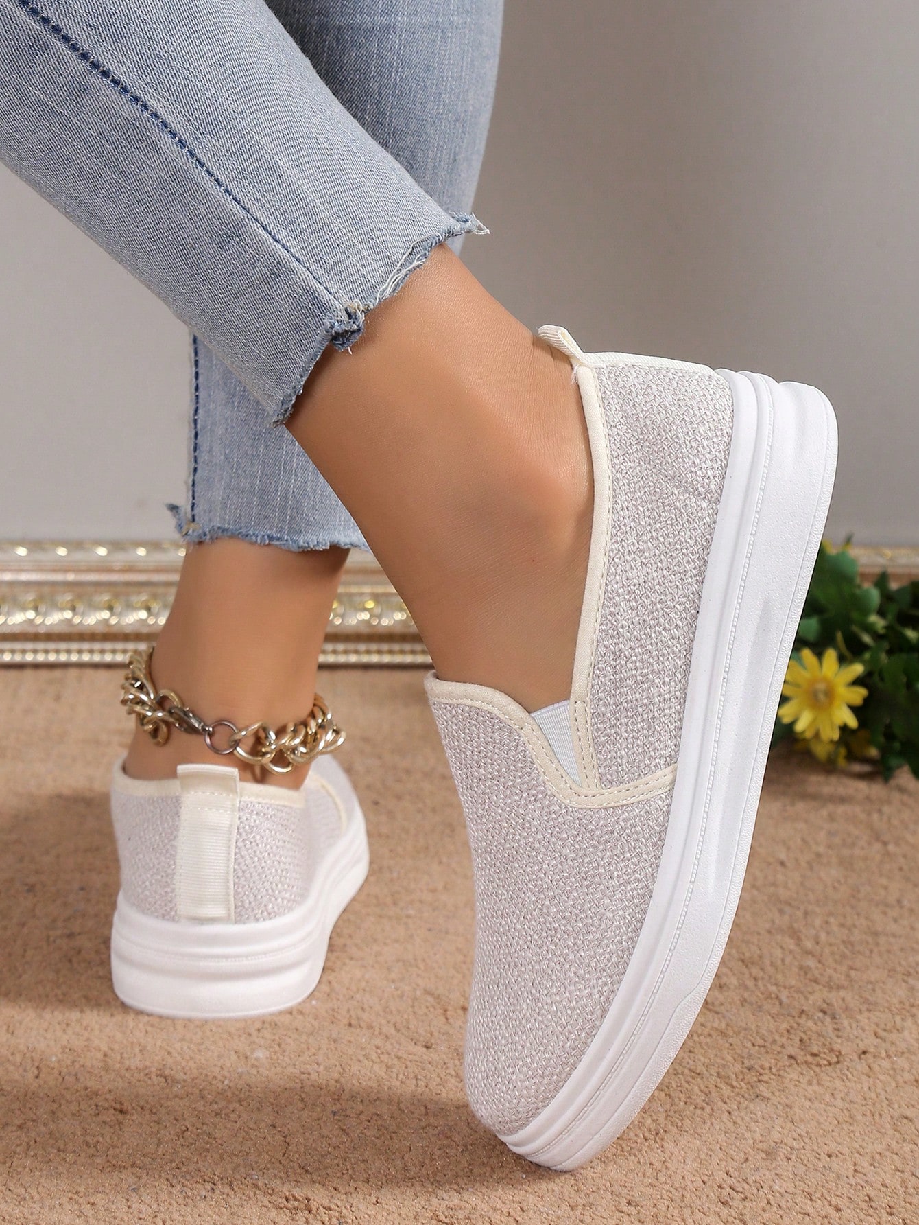 Ladies' Simple Round Toe Beige Casual Sports Shoes, Spring & Autumn New Flat Athletic & Work Sneakers