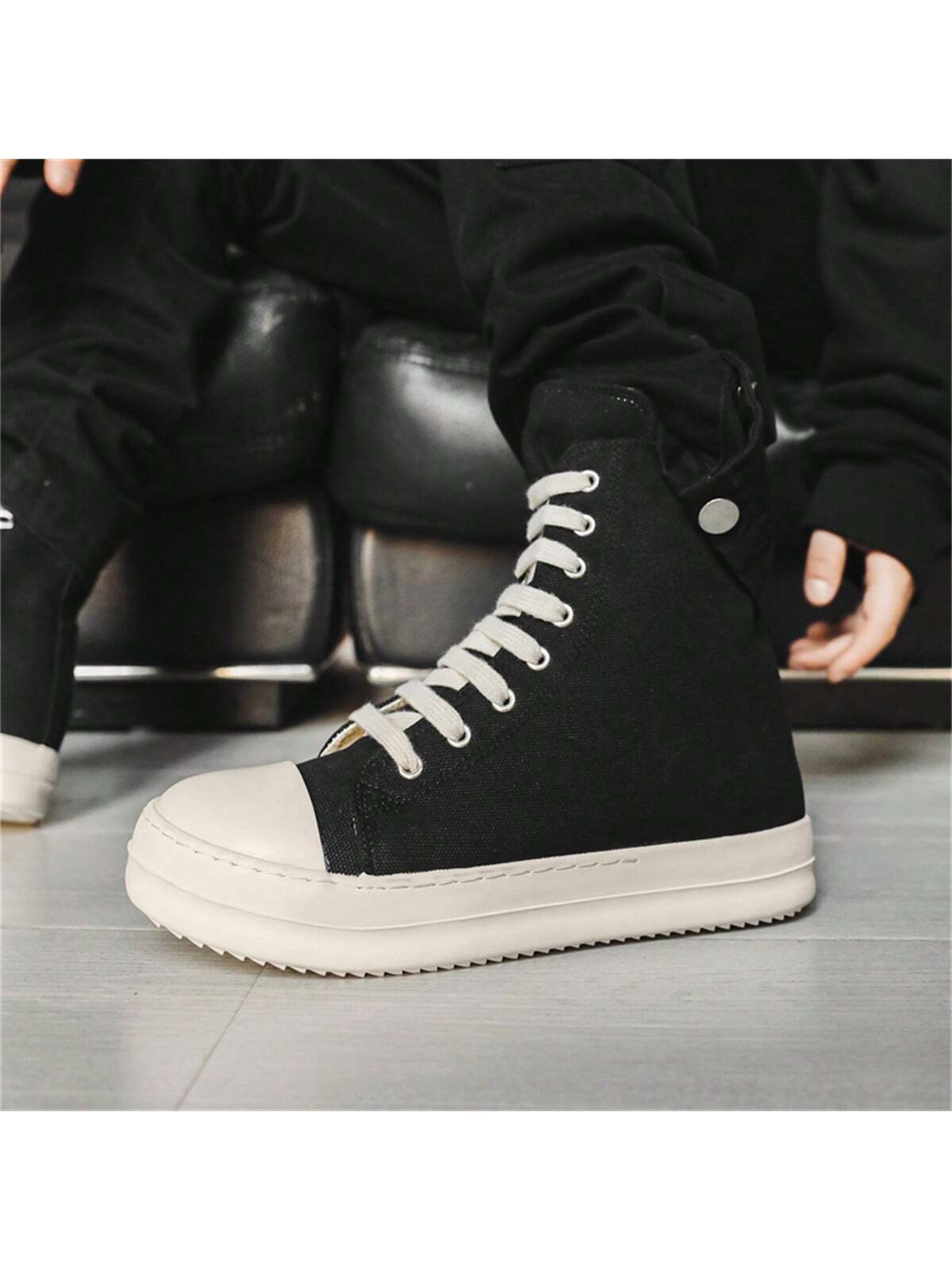 Women's High Top Canvas Boots With Thick Sole, Street Style Lace-Up Black And White Board Shoes, Trendy And Versatile Casual Cou