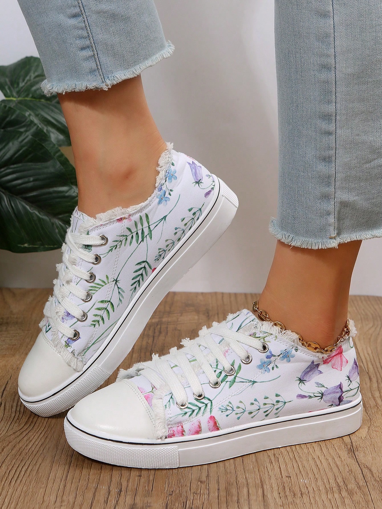 Women'S Casual Shoes Canvas Printed Surface Lace-Up Single Lining Fashionable Tassel Spring And Autumn Casual Sports Shoes