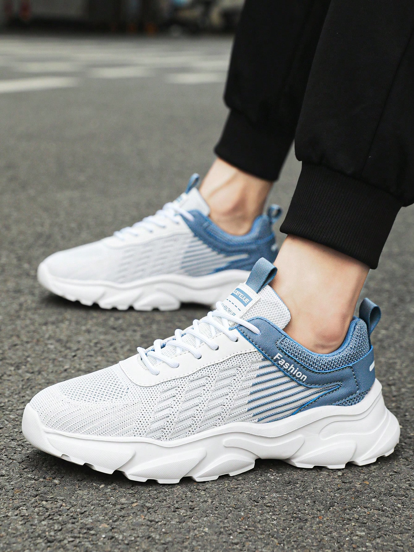 Men's Fashionable Letter Printed Increased Height Casual Sports Shoes, Color-Block Thick Sole Breathable Front Lace-Up Mesh Snea