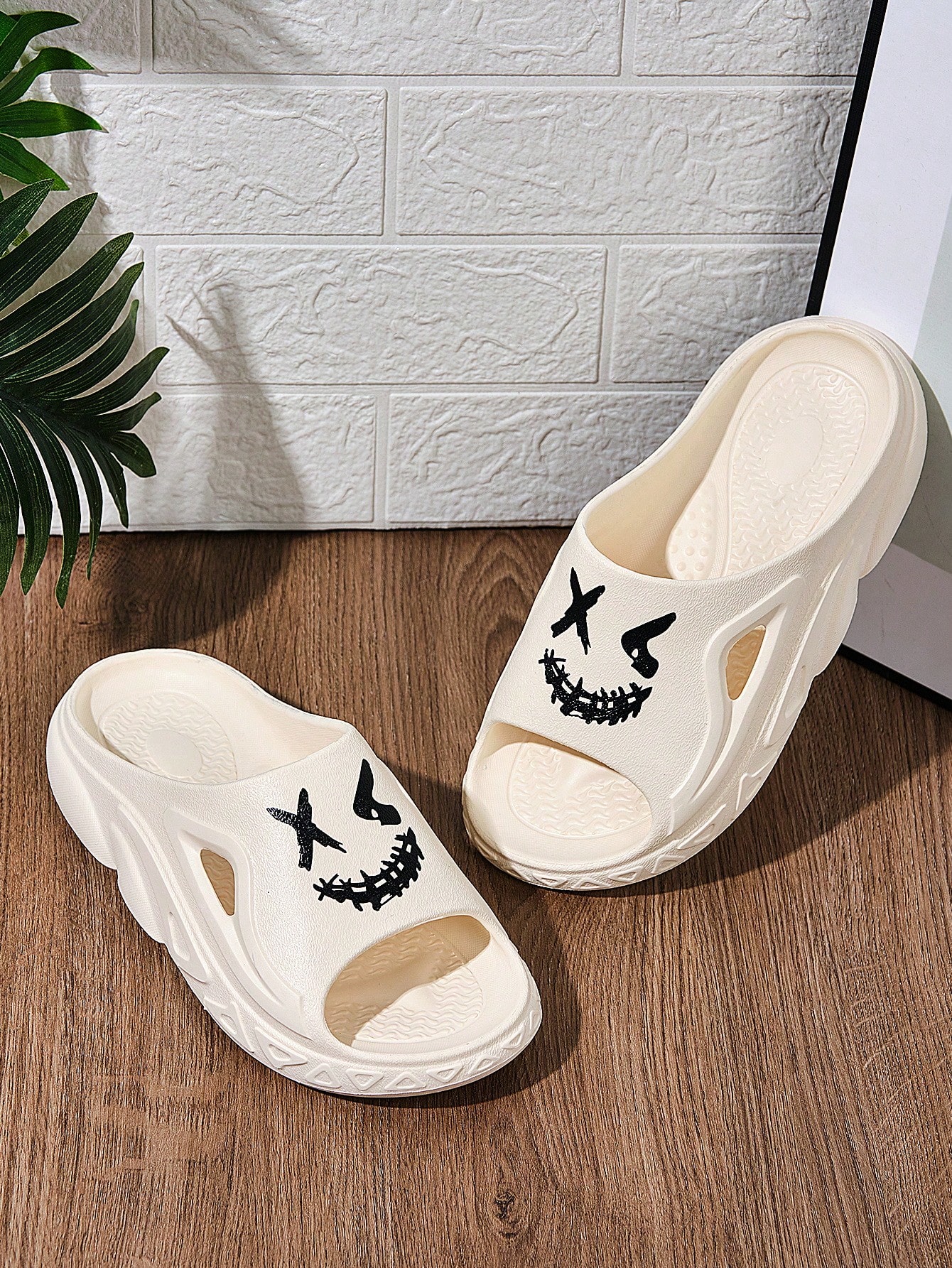 Men's Personality Trendy Cartoon Fashion Pattern Printed Lightweight Beach Slippers Suitable For Indoor & Outdoor Home Wear, Bea