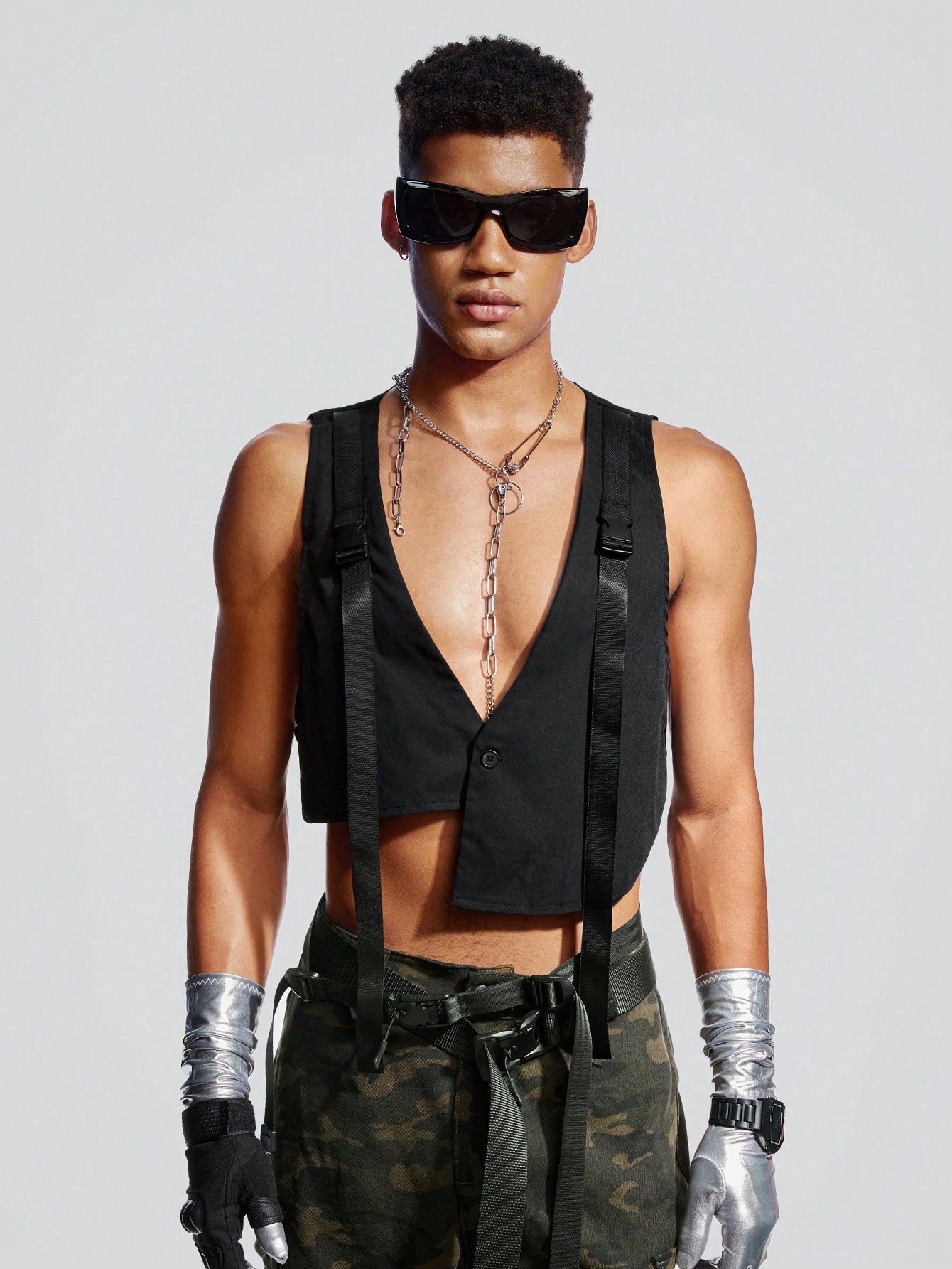 ROMWE Avant Guys Buckle Tape Strap Detail Vest Jacket