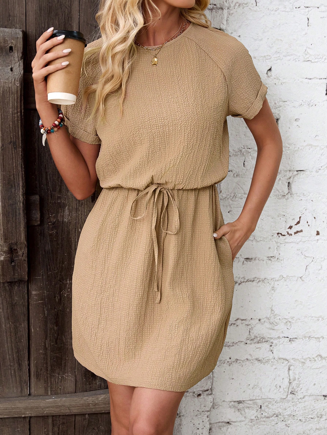 Women's Round Neck Raglan Short Sleeve Shift Dress