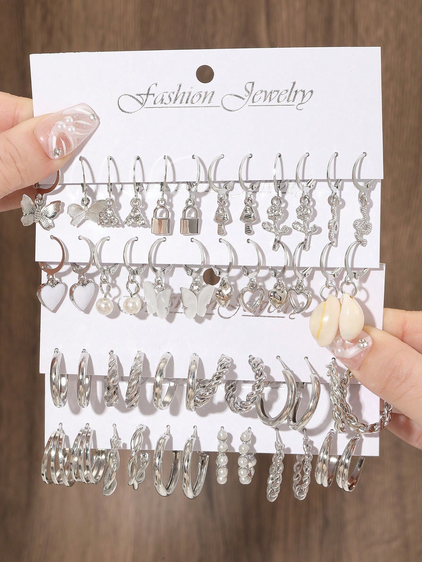 24pairs/Set Fashionable Faux Pearl Decor Twist Design Hoop Earrings For Women For Daily Life Heart & Butterfly Drop Earrings